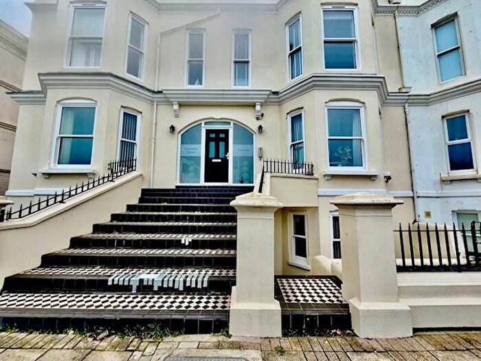 2 Bedroom Flat To Rent In Marine Parade, Worthing, BN11