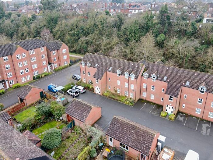 2 Bedroom Flat For Sale In Stokesay Walk, West Bridgford, Nottingham, NG2