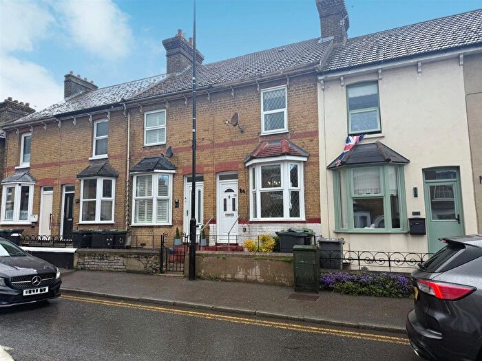 2 Bedroom Terraced House For Sale In Malling Road, Snodland, ME6