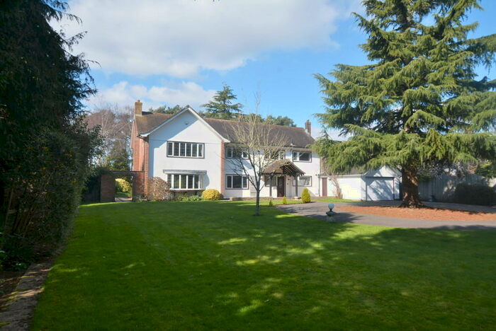 4 Bedroom Detached House To Rent In Dudsbury Road, Ferndown, BH22