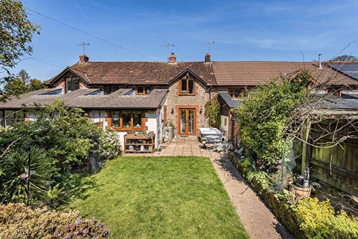 3 Bedroom Terraced House To Rent In Nr Kentisbeare, Cullompton, EX15