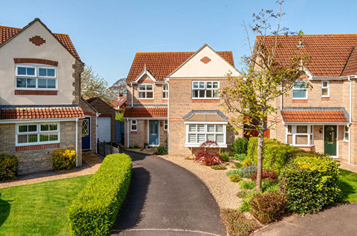 4 Bedroom Detached House For Sale In Grangefields, Street, BA16