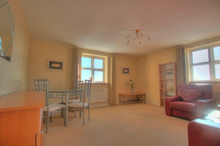 2 Bedroom Flat To Rent In Blandford Court, Westmorland Road, Newcastle Upon Tyne, NE4
