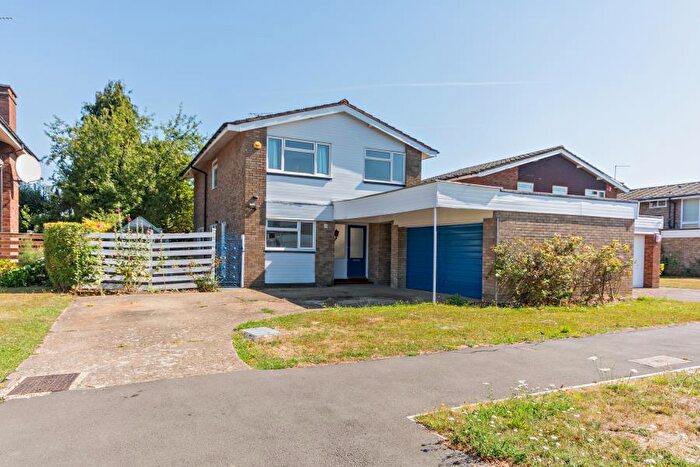 4 Bedroom Detached House To Rent In Albury Drive, HA5