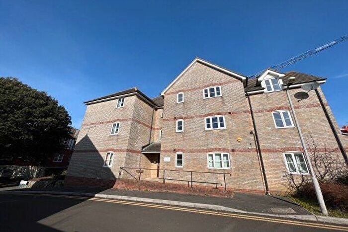 2 Bedroom Flat To Rent In Trinity Road, Bournemouth, BH1