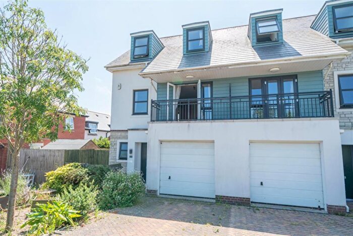 4 Bedroom Town House For Sale In Sedge Place, Weymouth, DT3