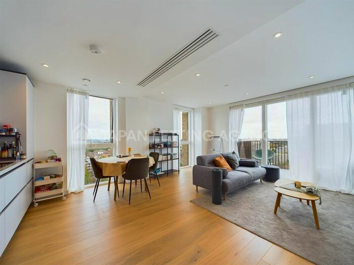 2 Bedroom Flat To Rent In Broxburn House, Bathgate Place, West Ealing, W13