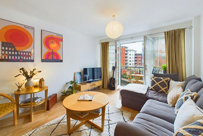 2 Bedroom Flat For Sale In Waterside Court, St. Vincent Street, Birmingham, B16