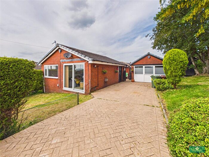 3 Bedroom Bungalow For Sale In Staveley Close, Shaw, Oldham, Greater Manchester, OL2