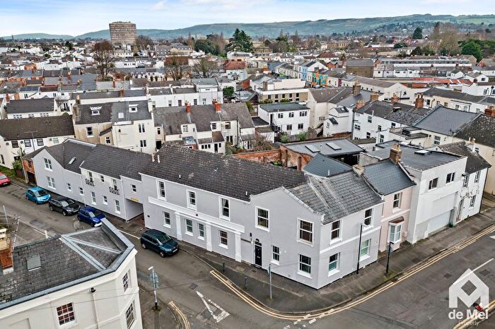 1 Bedroom Flat For Sale In Norwood Road, Cheltenham, GL50