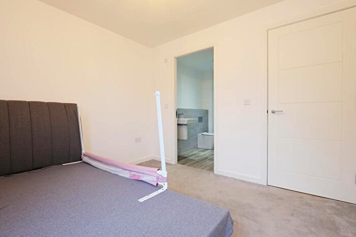 2 Bedroom Flat For Sale In Flat, Kingsburgh Crescent, Granton, Edinburgh, EH5