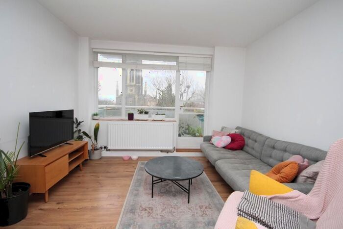 2 Bedroom Flat To Rent In Pemberton Gardens, Archway, London, N19