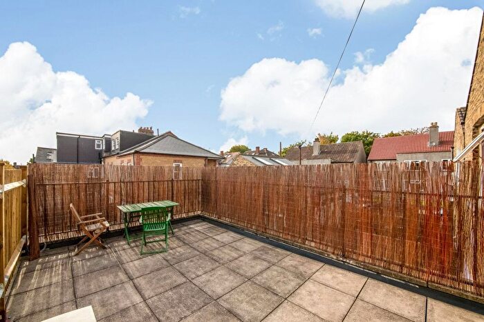 2 Bedroom Flat For Sale In Honor Oak Park, Forest Hill, SE23