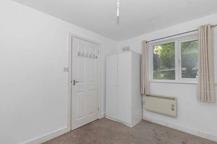 1 Bedroom Flat For Sale In Clouds Hill Road, Bristol, BS5