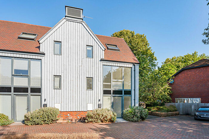 2 Bedroom Town House For Sale In The Ivies, Wantage, OX12