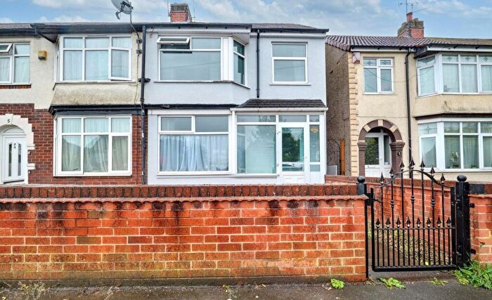 3 Bedroom End Of Terrace House For Sale In Wyken Croft, Coventry, CV2