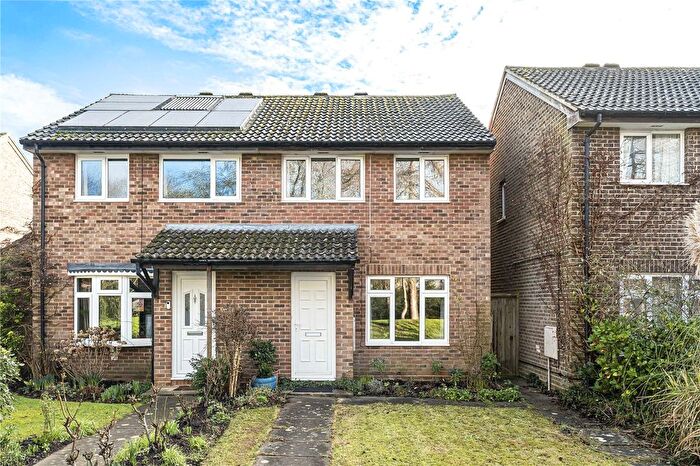 3 Bedroom Semi Detached House For Sale In Goodson Walk, Marston, OX3