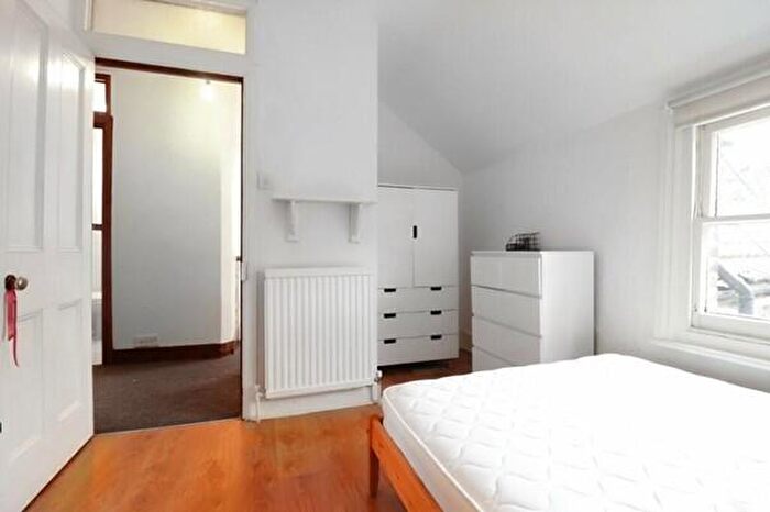 2 Bedroom Apartment To Rent In Agamemnon Road, West Hampstead, NW6