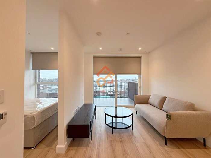 Studio To Rent In Waterview House, Quay Walk, Wembley, HA0