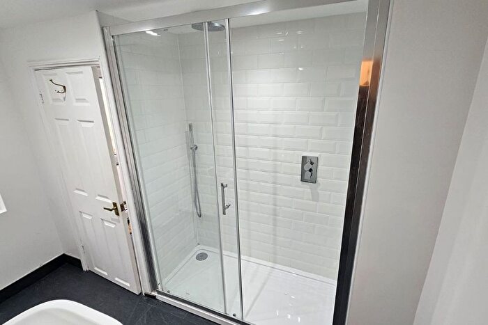 1 Bedroom Flat For Sale In Amyand Park Road, St Margarets, Twickenham, TW1
