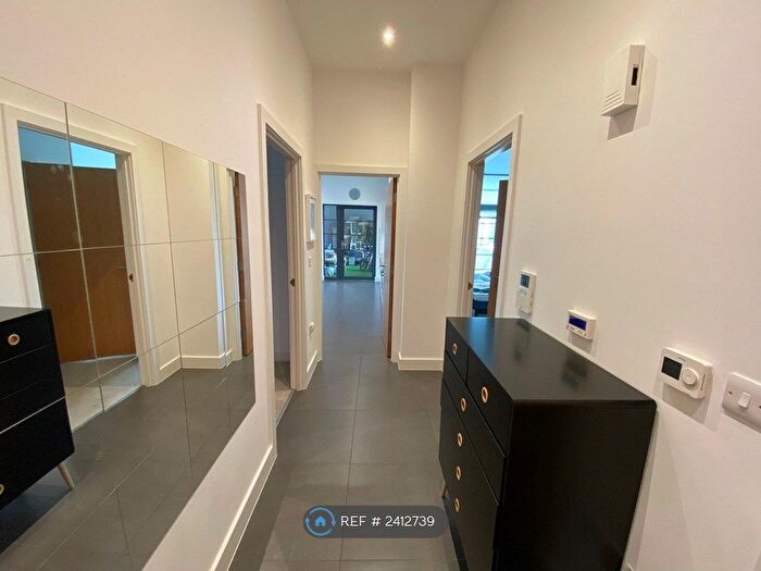 2 Bedroom Flat To Rent In Powis Street, London, SE18