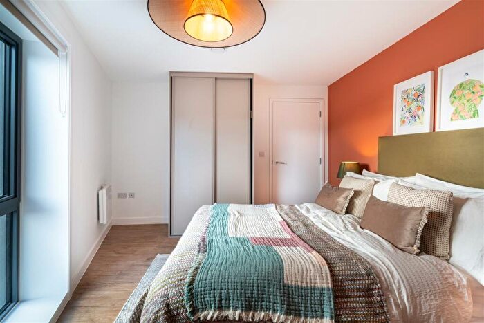 2 Bedroom Flat To Rent In Altitude At Phoenix, Saxton Lane, Leeds, West Yorkshire, LS9