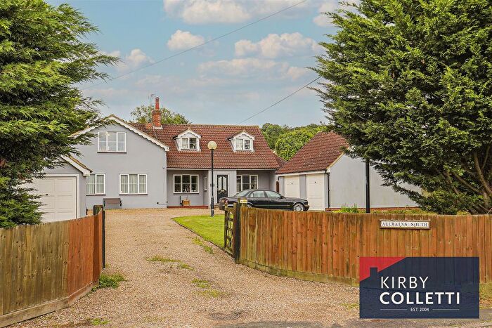 5 Bedroom Detached House For Sale In Bumbles Green, Nazeing, EN9