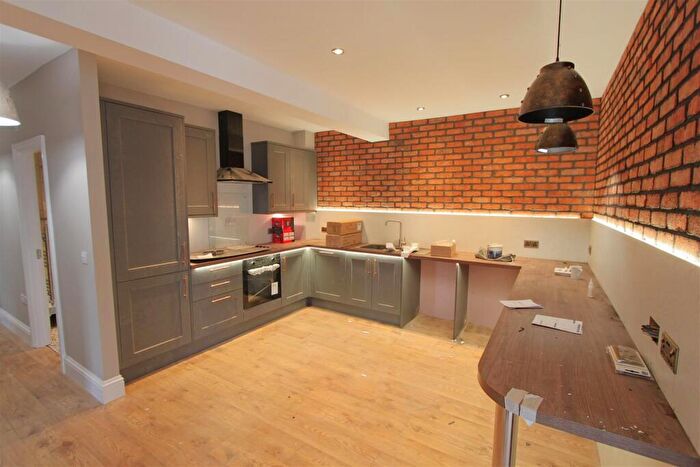 4 Bedroom Detached House To Rent In Glenfrome Road, Bristol, BS2