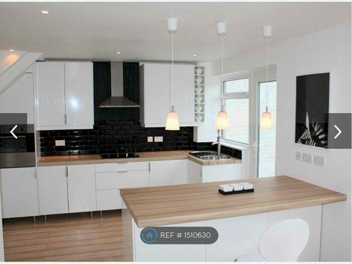 3 Bedroom Terraced House To Rent In Savernake Walk, Crawley, RH10