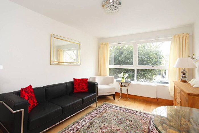 2 Bedroom Flat To Rent In St Johns Wood Road, St John's Wood, London, NW8