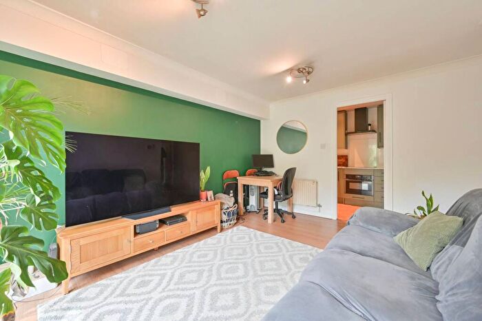 2 Bedroom Flat For Sale In Sheepcote Road, Harrow, HA1