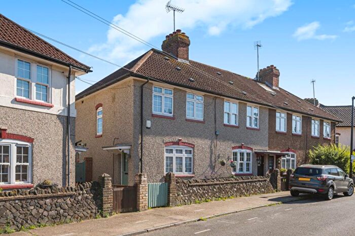 2 Bedroom End Of Terrace House For Sale In Hesperus Crescent, Cubitt Town, E14