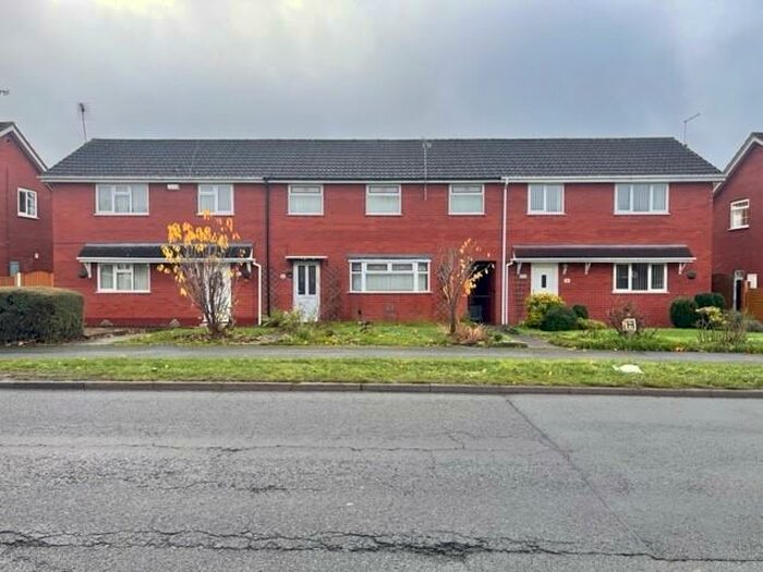 3 Bedroom Mews To Rent In Wistaston Green Road, Crewe, CW2