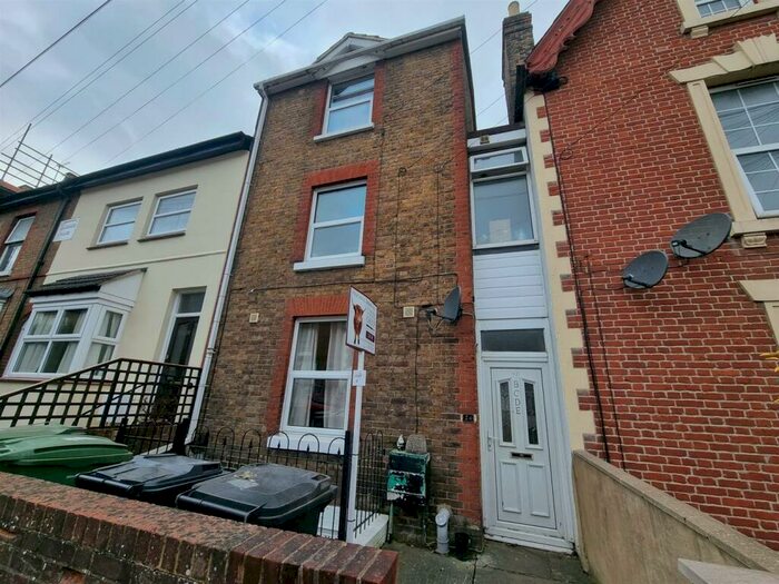 Studio To Rent In Kingsley Road, Maidstone, ME15