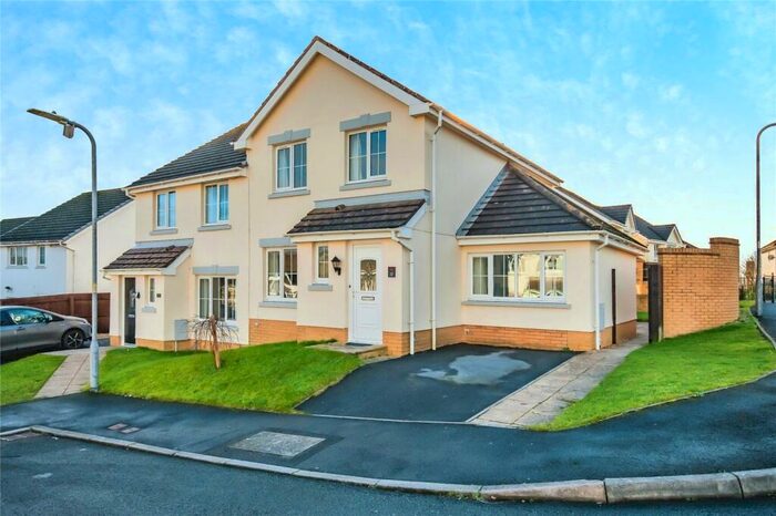 3 Bedroom House To Rent In Maes Y Wennol, Johnstown, SA31