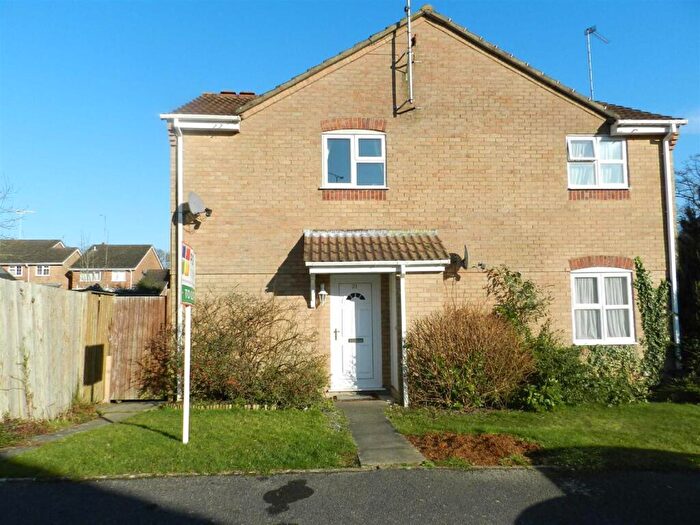 1 Bedroom End Of Terrace House To Rent In Cedar Way, Haywards Heath, RH16