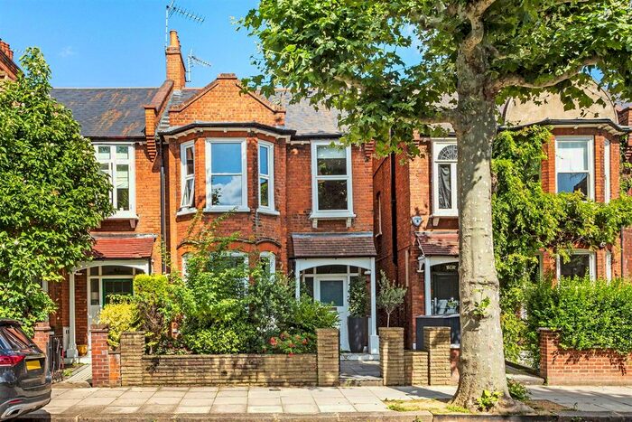 4 Bedroom Property To Rent In Wallingford Avenue, London, W10