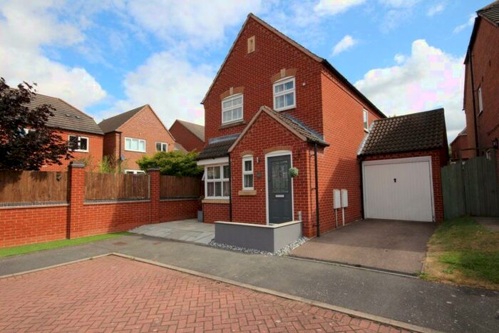 3 Bedroom House To Rent In Skinners Way, Swadlincote, Derbyshire, DE11