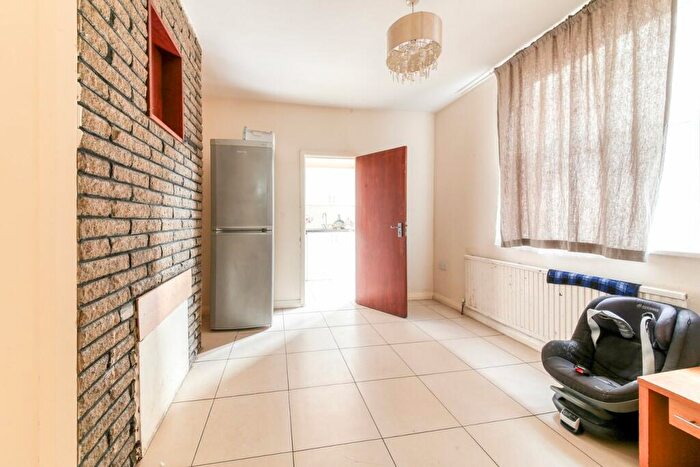 3 Bedroom Terraced House For Sale In Croydon, CR0