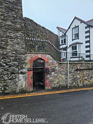 4 Bedroom Semi-Detached House For Sale In Hill Street, Llangollen, Denbighshire, LL20