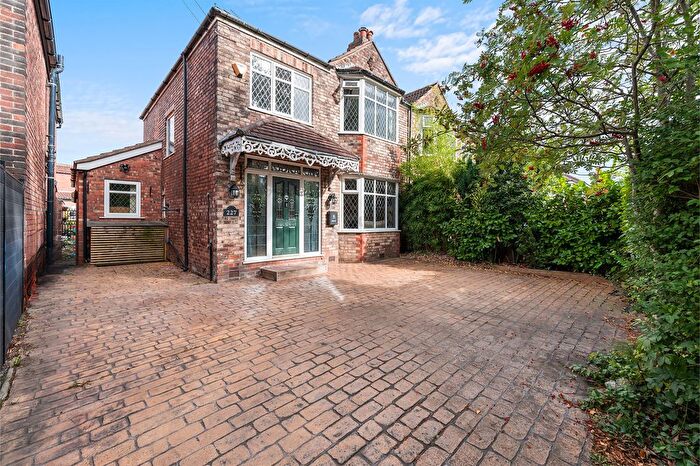 3 Bedroom Semi-Detached House For Sale In Wilmslow Road, Heald Green, SK8