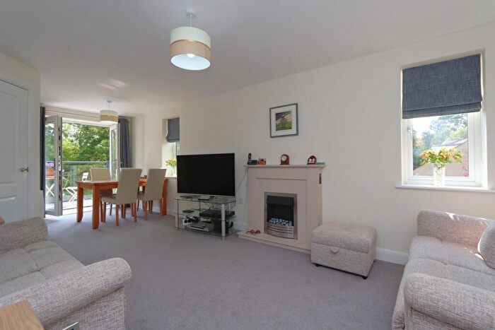 2 Bedroom Retirement Property For Sale In Bradford Road, Menston, LS29