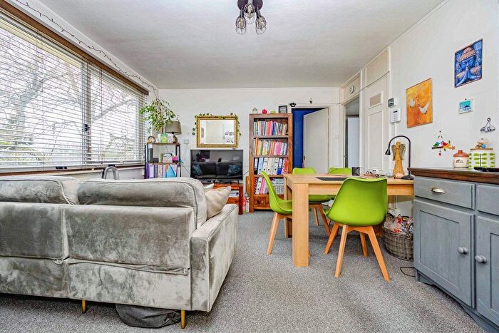 1 Bedroom Flat For Sale In Livingstone Walk, Hemel Hempstead, HP2