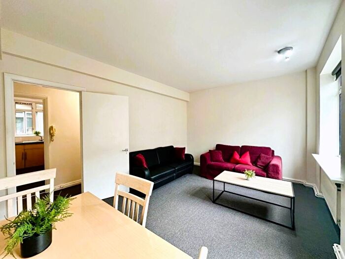2 Bedroom Flat To Rent In Euston Road, London, NW1