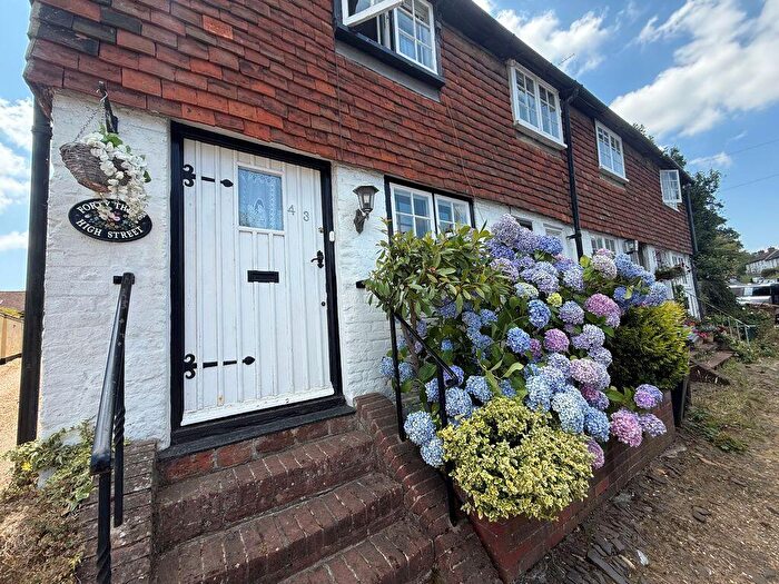 2 Bedroom Cottage To Rent In High Street, Bletchingley, RH1