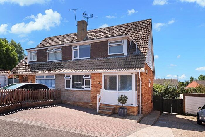 3 Bedroom Semi-Detached House For Sale In Freemans Close, Seasalter, Whitstable, CT5