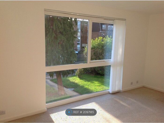 1 Bedroom Flat To Rent In Devis Court, Beckenham, BR3