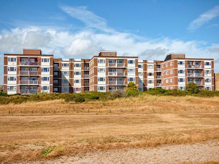 2 Bedroom Flat For Sale In Flat, Ward Court, Sea Front, Hayling Island, Hampshire, PO11