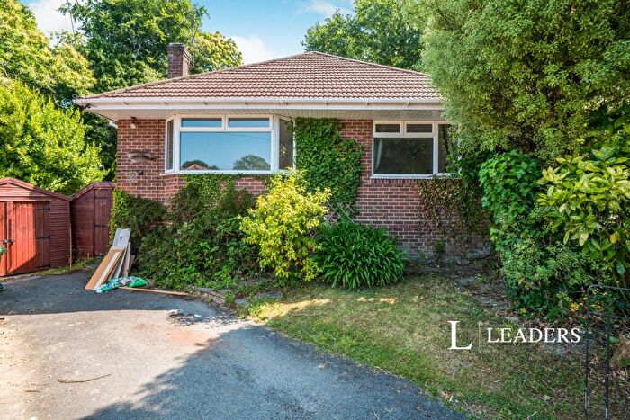 2 Bedroom House To Rent In Barnes Road, Southampton, SO19