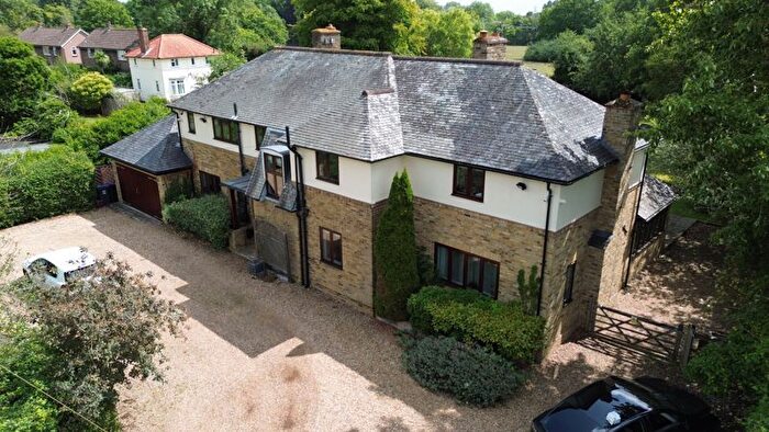 5 Bedroom Detached House For Sale In The Roundings, Hertford, SG13